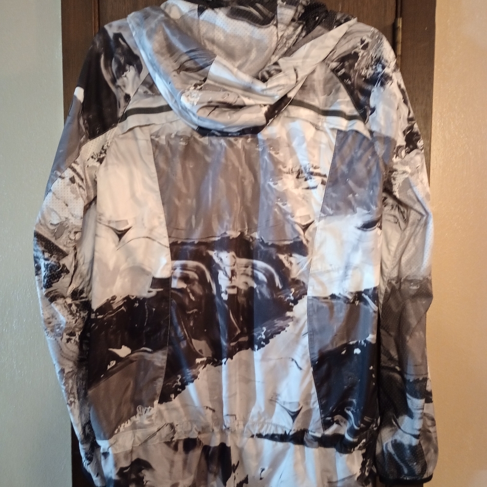Lululemon Packable Windbreaker - image 2